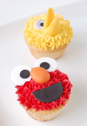 A Baby Shower - Elmo & Big Bird cupcakes