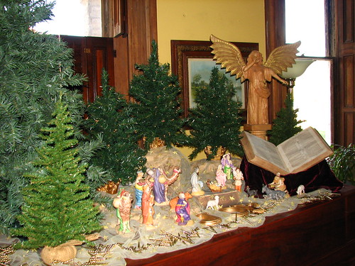 setting up the nativity