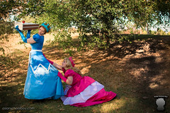 Fat Princess cosplay 2 Princesses chase
