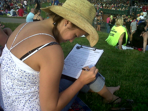 Signing up for Water = Hope on the lawn @BradPaisley Pittsburgh