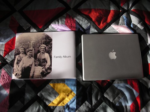 Apple iPhoto Book . Family Album