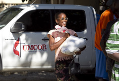 image of aid distribution by Mike DuBose for UMNS