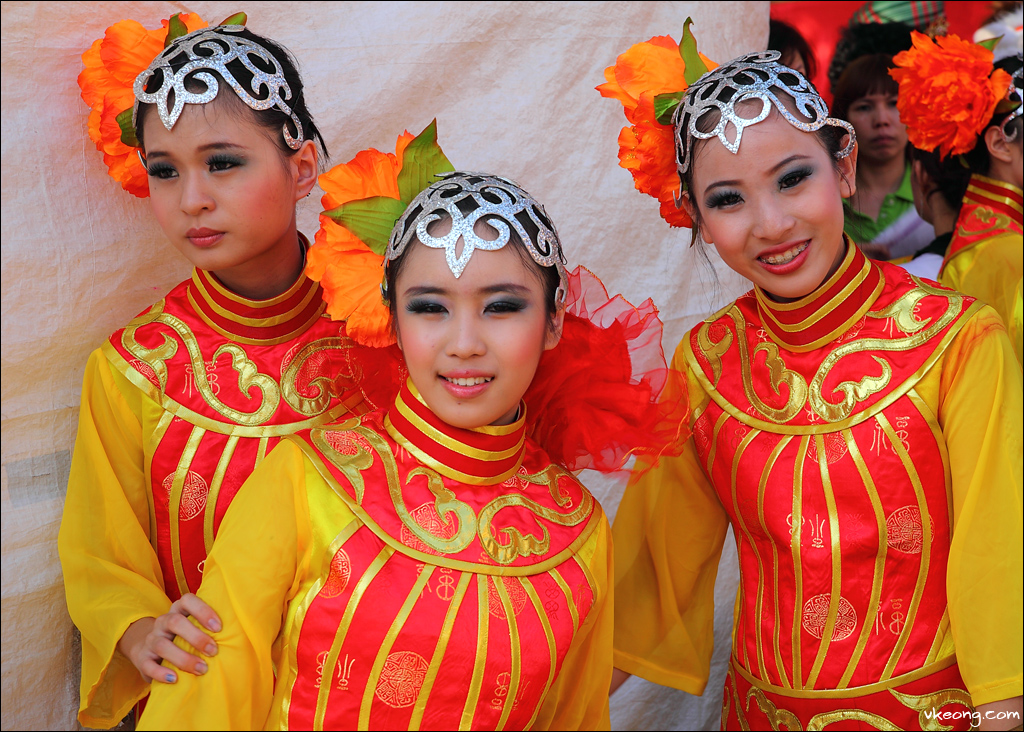 chinese-dancers