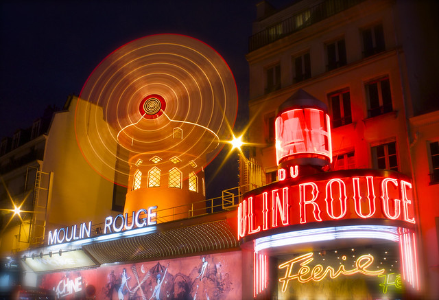 Longue pause au Moulin Rouge par Franck Vervial