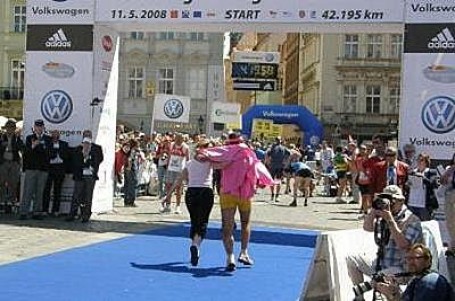 PIM Pražský maraton: Zachyceno za cílovou čarou