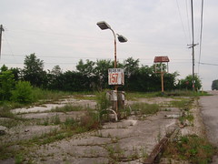 derelict gas station (1)