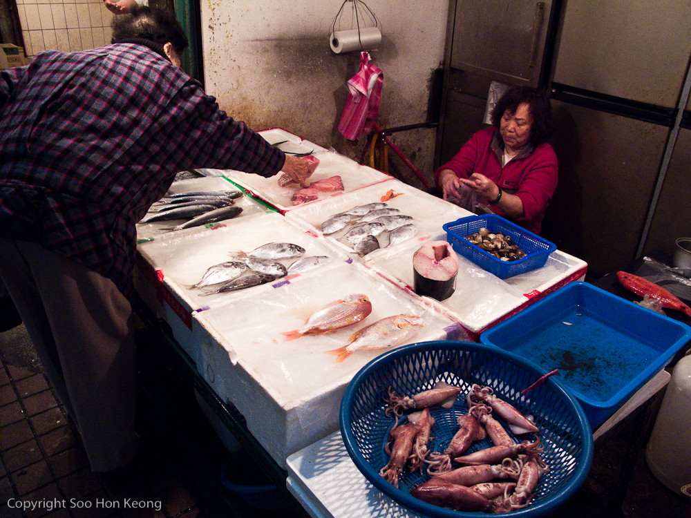 Fish Seller @ Market Near LongShan Temple, Taipei, Taiwan