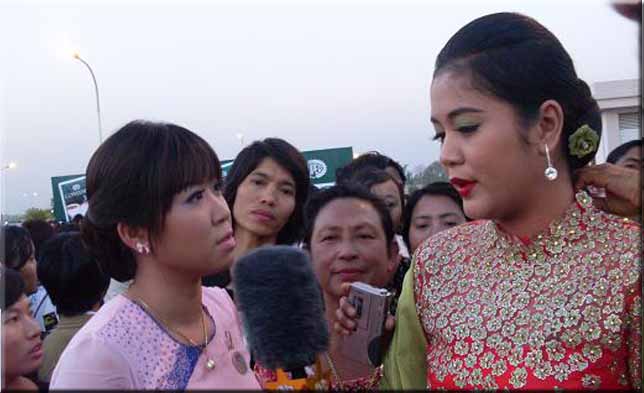 Myanmar Academy Award Ceremony for 2008 Myanmar Actress Soe Myat Nandar