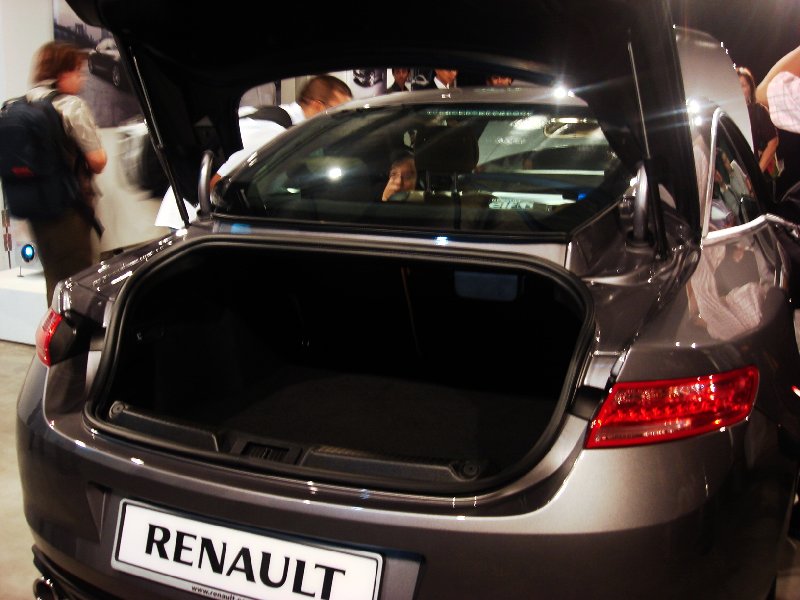 Renault Laguna Coupe9