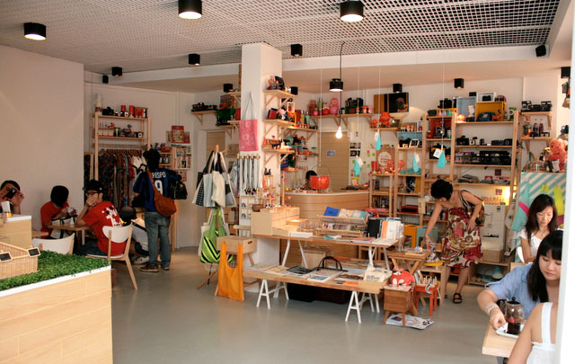 Kki shares shopspace with The Little Drom Store