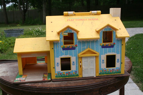 Fisher Price Play Family House, front