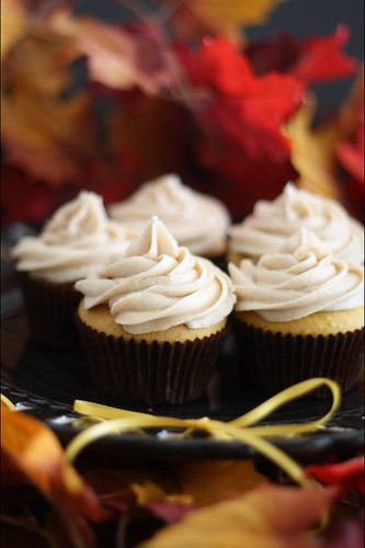 Pumpkin Spice Cupcakes with Cinnamon Maple Cream Cheese frosting