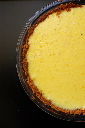 banana pudding pie with a graham cracker crust