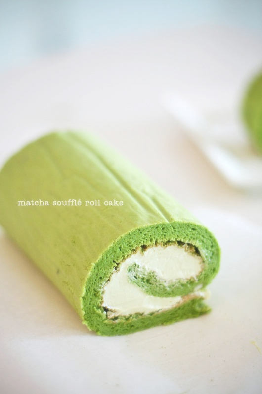 Matcha Soufflé Roll Cake