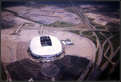 Texas Stadium in Irving (by: Steven Wagner, creative commons license)