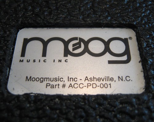 Logo de Moog Music Inc