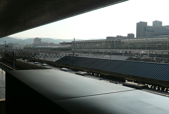 Bright and early at Kyoto station