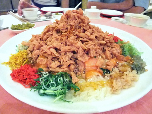 Yee Sang with extra crackers