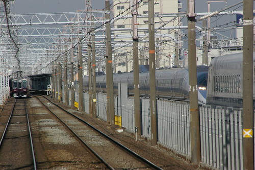 Hankyu8300series(left)+JRW 500series(center)+JRW/JRC 700series  in Kammaki.sta,Takatsuki,Osaka,Japan /Feb 24,2010