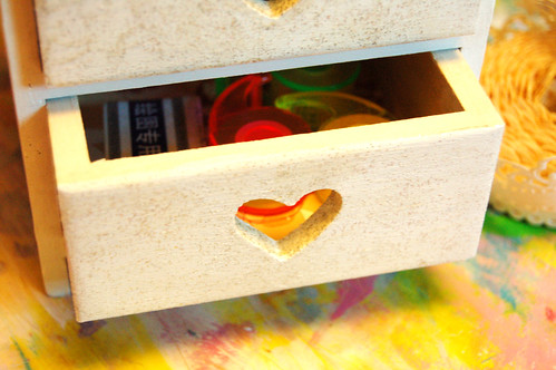 Painted mini drawer (Photo by iHanna - Hanna Andersson)