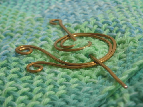Another swirl shawl pin