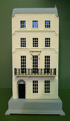 Dollhouse Miniature Quarter Scale 1:48 Corgi Dog A4713 