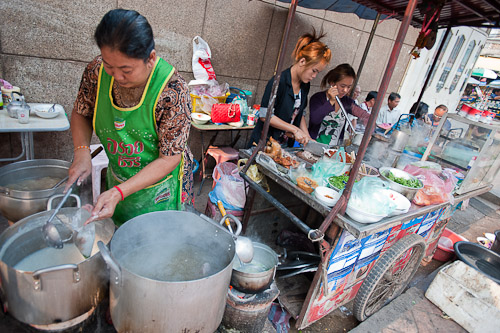 Dishing up khao piak, Vientiane, Laos