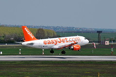 EasyJet Airbus landing