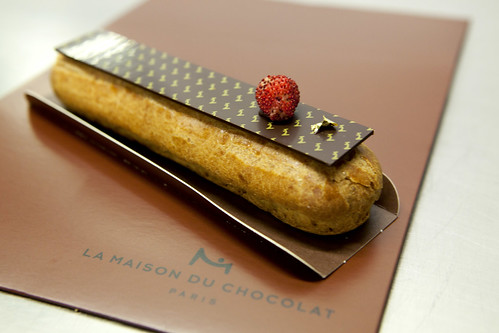 Close up of the Bourbon vanilla with wild strawberries eclair