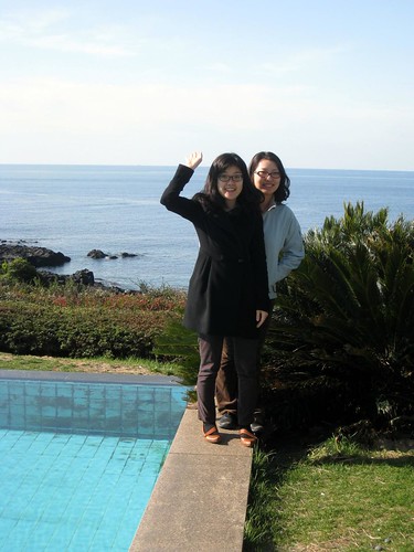 Yenari and Eulji at the Shineville pool