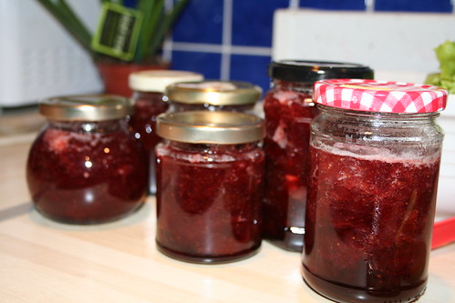 strawberry jam pots