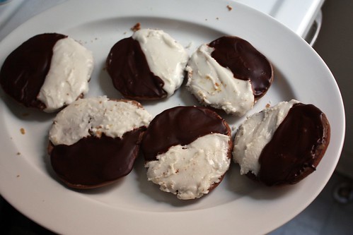 Black and White Cookies, Iced