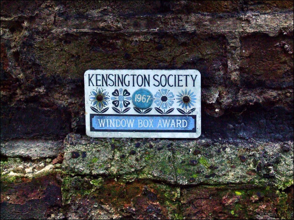 Kensington Mews - From stables to mansions
