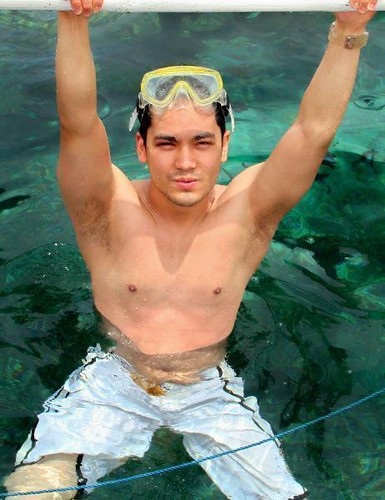 Shirtless Diver sexy asian hot hunk