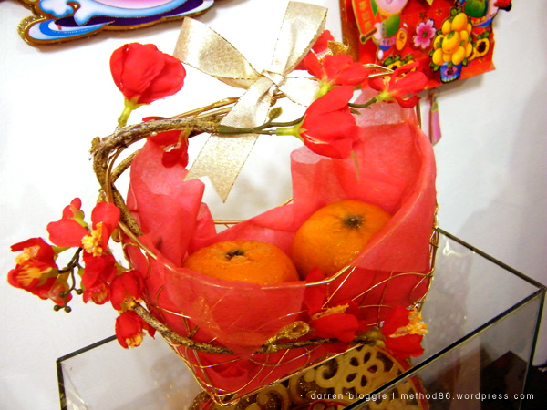 make a mini basket to hold the mandarin oranges