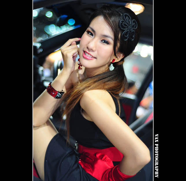 Bangkok Motor show girls 05 Isuzu Girl