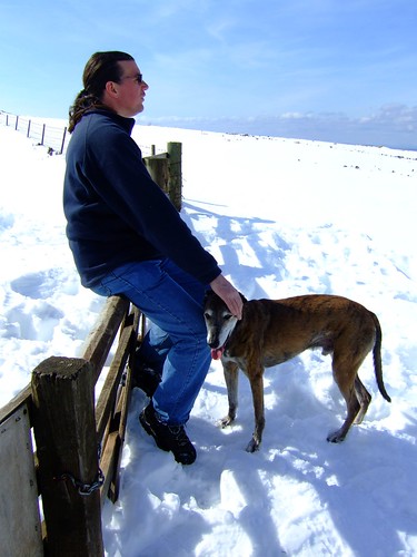 Gordon and Bruce on snowy Pentlands 02