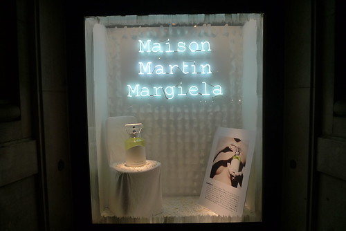 Vitrines Maison Martin Margiela- Parfum Untitled - Printemps-Paris, Avril 2010