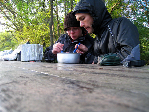 Tucking into campsite porridge in Languedoc-Roussillon. Photo: rolling-tales.come