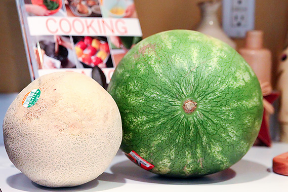 cutting board melons