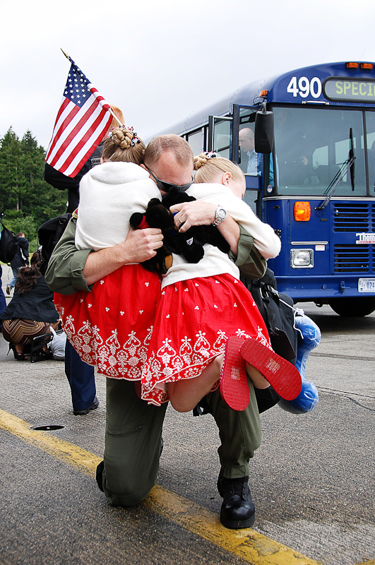 homecoming 2008 - first hugs