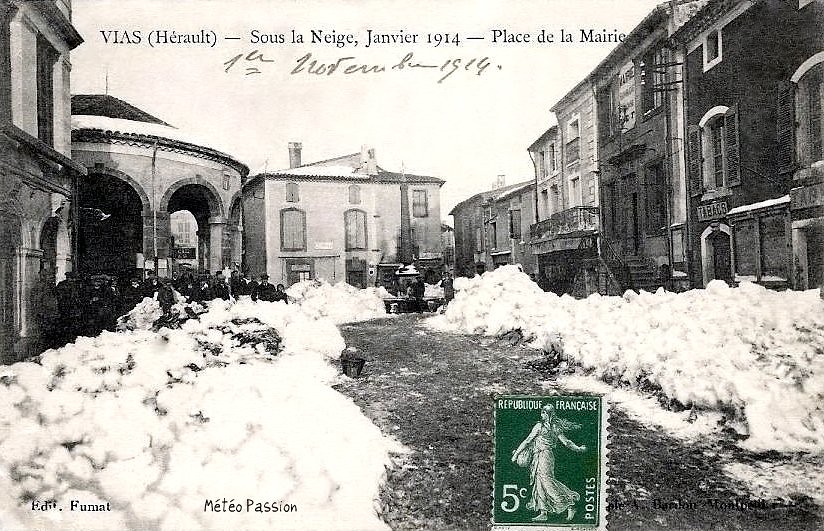 amas de neige à Vias dans l'Hérault en janvier 1914