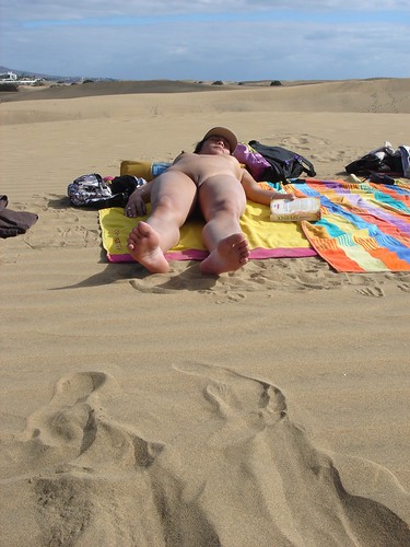 first topless nude beach wallpapers pics: sexy, dunes, maspalomas, oriental, beach, nudebeach, nude
