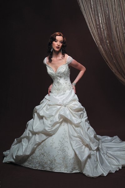 Site Blogspot   Wedding Dresses on The Wedding Gown Dresses  Unique Wedding Gown Designers Work Of An