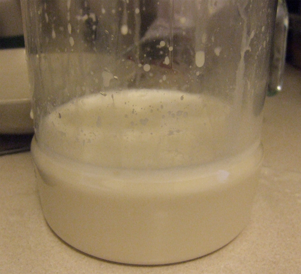 almond milk_05