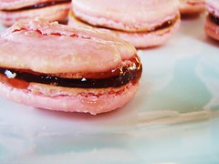 strawberry french macaroons - 15
