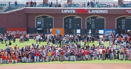 SF Giants Fan Photo Day: Waiting for the Players