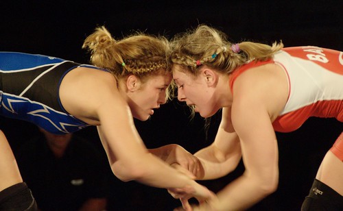 Women wrestlers head to head