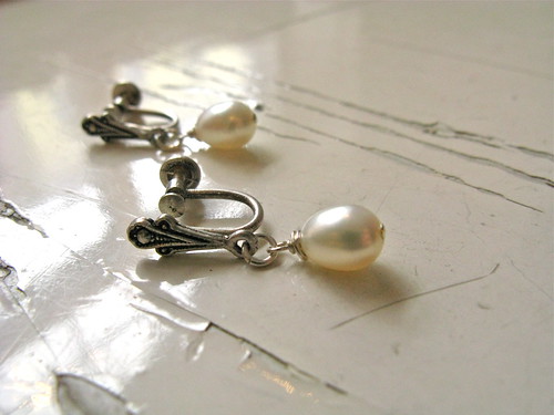 Marguerite earrings