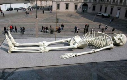 giant-skeleton